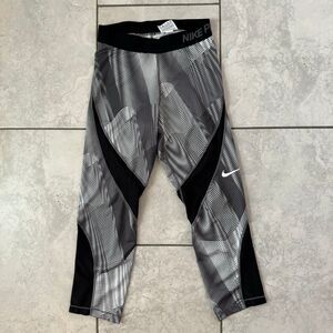 Nike Pro Dri- Fit Athletic Leggings Womens Size S Fitness Yoga